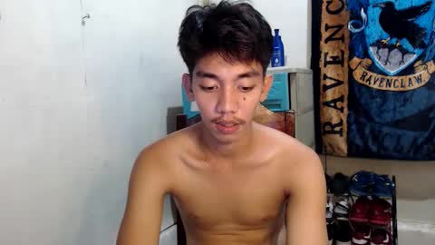 Snapshot of gentlemanlustx chatting on March 2026 09:48:01 AM Rayl online show from March 2026 09:48:01 AM