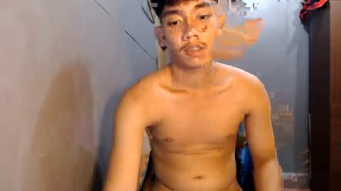 Snapshot of gentlemanlustx chatting on June 2026 03:37:01 AM Rayl online show from June 2026 03:37:01 AM