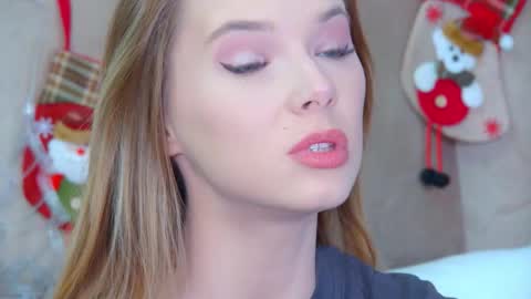 GentleRossi online show from November 2025 03:25:01 PM