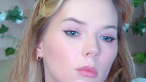 GentleRossi online show from May 2026 05:19:02 PM