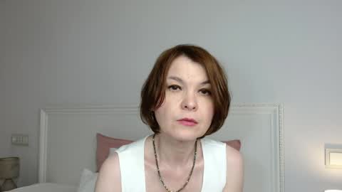Snapshot of gentlywomen chatting on May 2026 12:03:02 PM Elena online show from May 2026 12:03:02 PM