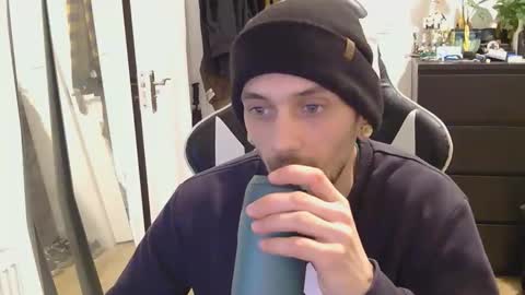 georgek0011 online show from February 2026 07:10:02 PM