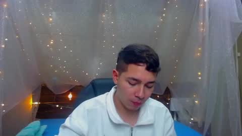 Snapshot of georgesmith_1 chatting on December 2024 03:23:02 AM GEORGE online show from December 2024 03:23:02 AM