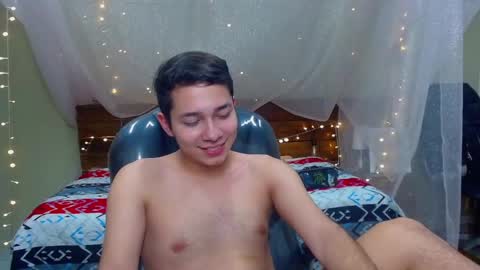 Snapshot of georgesmith_1 chatting on February 2025 09:03:01 AM GEORGE online show from February 2025 09:03:01 AM