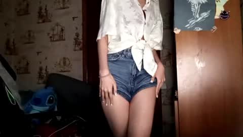 Snapshot of georgianahaeussler chatting on May 2026 04:47:01 PM Ellie online show from May 2026 04:47:01 PM