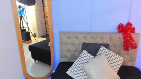 Snapshot of georgina_coule chatting on December 2024 12:02:01 PM Georgina Coule online show from December 2024 12:02:01 PM