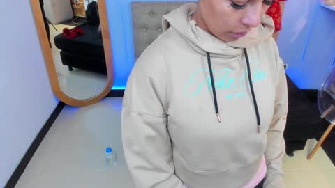 Snapshot of georgina_coule chatting on December 2024 06:16:02 PM Georgina Coule online show from December 2024 06:16:02 PM