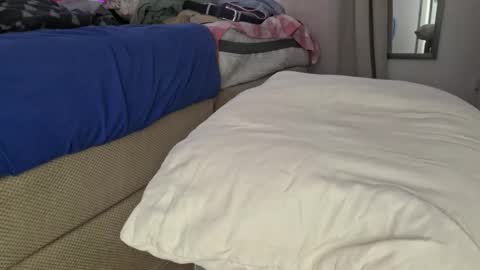 A  A online show from November 2025 09:57:01 AM