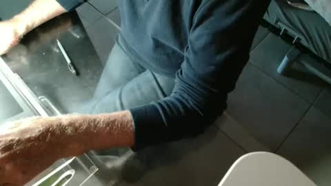 Snapshot of gesiur chatting on September 2025 04:30:01 PM geo online show from September 2025 04:30:01 PM