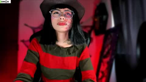 Snapshot of ghostlydolll chatting on October 2025 06:38:02 PM Sara online show from October 2025 06:38:02 PM