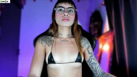 Sara online show from November 2025 07:47:02 PM