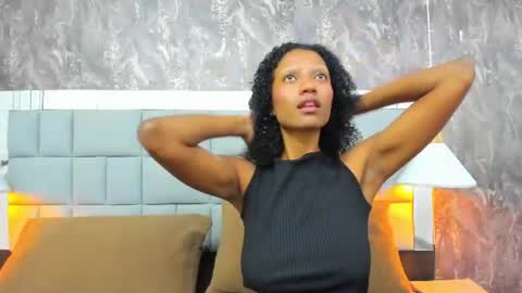 Snapshot of gia_bell chatting on July 2026 03:30:01 PM gia_bell online show from July 2026 03:30:01 PM