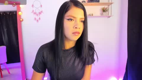 giaaaa   online show from January 2025 12:06:01 AM