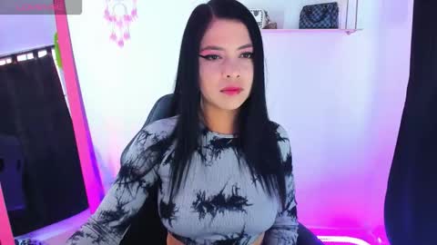 giaaaa   online show from September 2025 10:23:01 PM