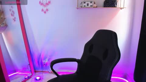 giaaaa   online show from October 2025 04:15:02 PM