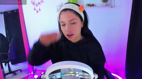 giaaaa   online show from December 2025 11:09:02 PM