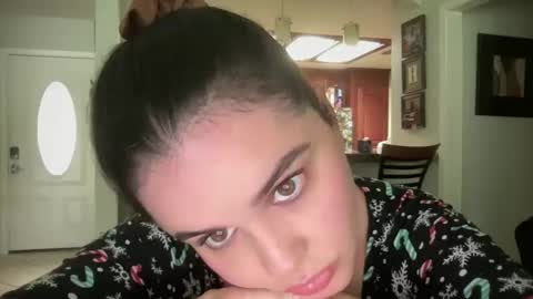 Snapshot of gia_is_horny chatting on December 2024 08:11:01 PM The Queen of Squirt online show from December 2024 08:11:01 PM