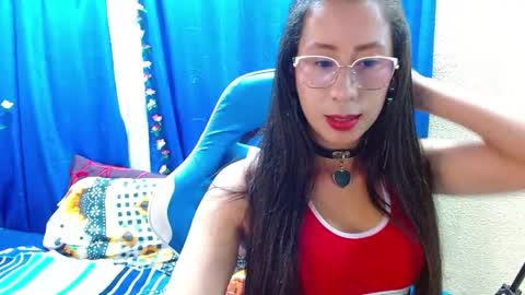 Gia  online show from April 2026 09:48:01 PM