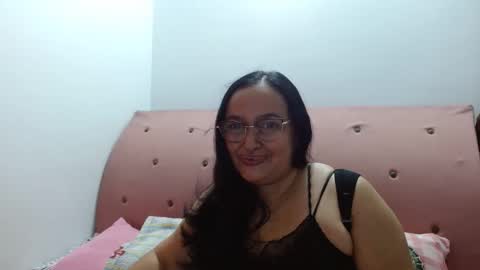 nahomi online show from February 2025 10:53:01 PM