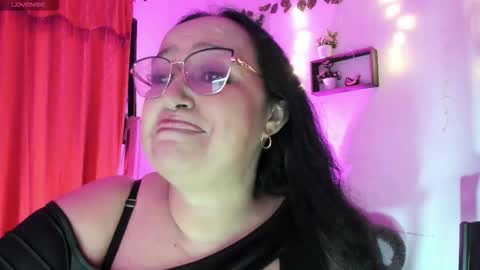 nahomi online show from November 2025 10:53:02 PM