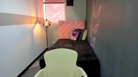 G I A  FOX online show from February 2025 03:41:02 PM