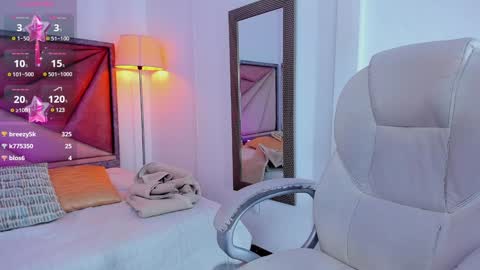 Gia  online show from January 2025 12:45:01 AM