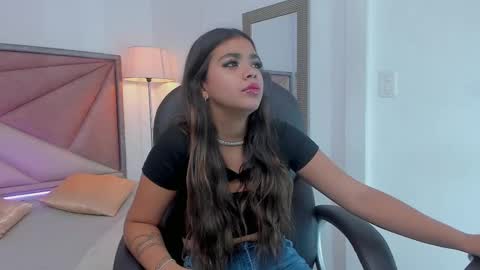 Gia  online show from February 2025 11:50:02 AM