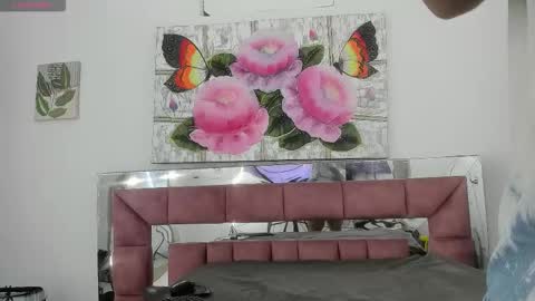 Snapshot of giamacaray chatting on November 2025 06:30:02 PM Giamacaray online show from November 2025 06:30:02 PM