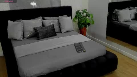 Snapshot of gian_rossii chatting on July 2026 11:04:01 AM GIAN online show from July 2026 11:04:01 AM