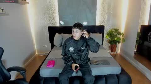 Snapshot of gian_rossii chatting on July 2026 11:14:01 AM GIAN online show from July 2026 11:14:01 AM