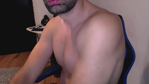 Gianni online show from October 2025 07:05:01 PM