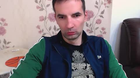 Snapshot of gianni_lion chatting on April 2026 09:45:01 AM Gianni online show from April 2026 09:45:01 AM