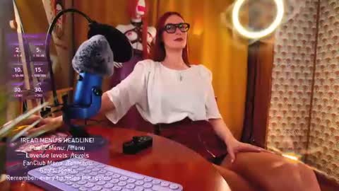 Snapshot of giantess_eva chatting on June 2026 10:18:02 PM Eva online show from June 2026 10:18:02 PM