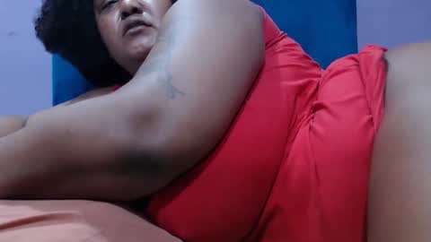 gianttitts online show from November 2025 08:57:02 AM