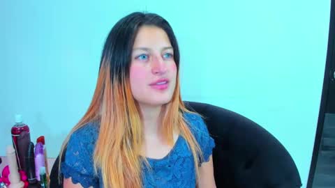Snapshot of giaroussel chatting on December 2024 01:43:02 PM GiaRoussel online show from December 2024 01:43:02 PM