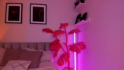 GIGI online show from March 2026 06:13:01 AM