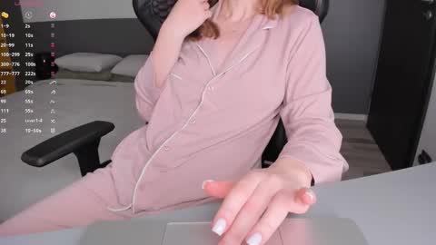 gigihadd online show from May 2026 03:30:01 PM