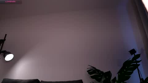 GIGI online show from November 2025 12:37:01 PM