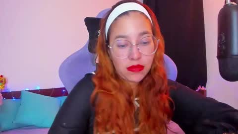 gigimooon online show from November 2025 02:12:01 AM