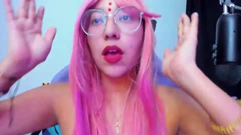 gigimooon online show from November 2025 05:06:01 AM