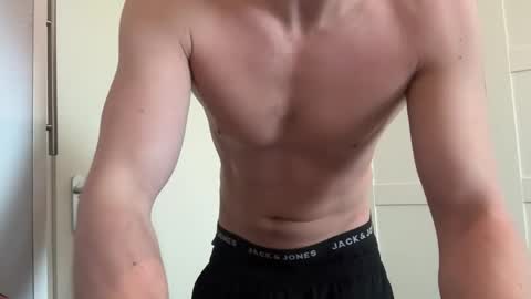 Snapshot of gigolo_amsterdam chatting on February 2026 11:40:01 AM gigolo amsterdam023 online show from February 2026 11:40:01 AM