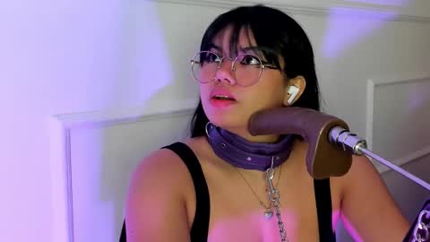 Snapshot of giiabloom chatting on February 2025 02:29:02 AM giia online show from February 2025 02:29:02 AM