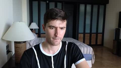 gilbertogonzales online show from November 2025 07:30:01 AM