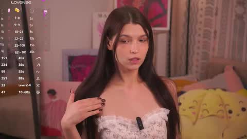 Mia online show from February 2026 08:13:02 AM