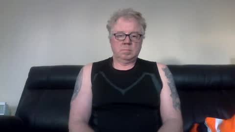 Snapshot of gimmmieoooo chatting on July 2026 06:16:02 AM gimmmieoooo online show from July 2026 06:16:02 AM