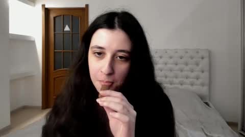 Kate online show from January 2025 12:09:02 PM