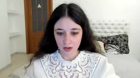 Kate online show from September 2025 10:42:02 AM