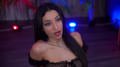 Gina online show from September 2025 07:25:01 PM