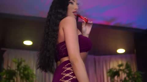 Gina online show from January 2026 07:52:02 PM