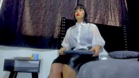 Miss online show from September 2025 05:58:01 PM